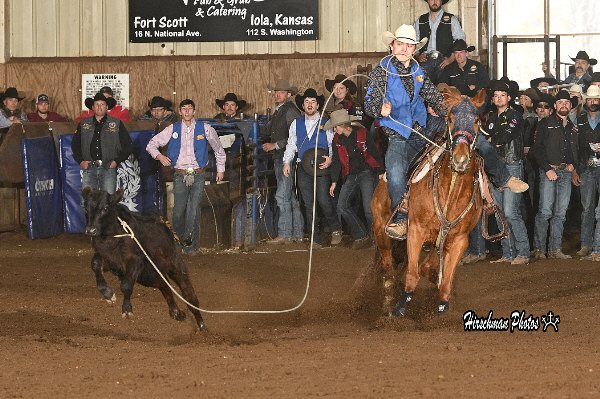 Jake Szuk roping at Fort Scott / Iola, KS